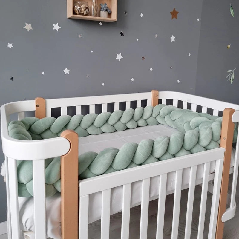 Tour de lit pour bébé