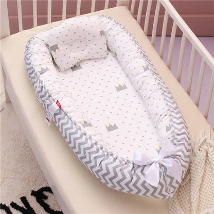 Lit nid pour bébé avec oreiller 85x50cm