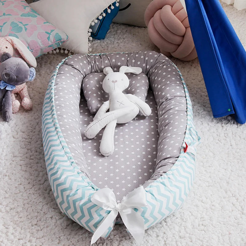 Lit nid pour bébé avec oreiller 85x50cm